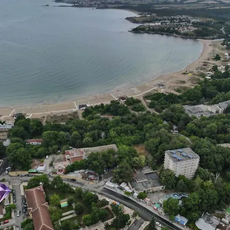 Diamond * Kiten (Burgas)
